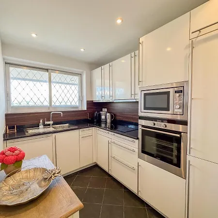 Lägenhet Sea View Marina Baie Des Anges Luxury Villeneuve-Loubet